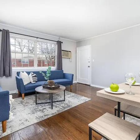Queen Bed Apt In West Hartford Exterior photo