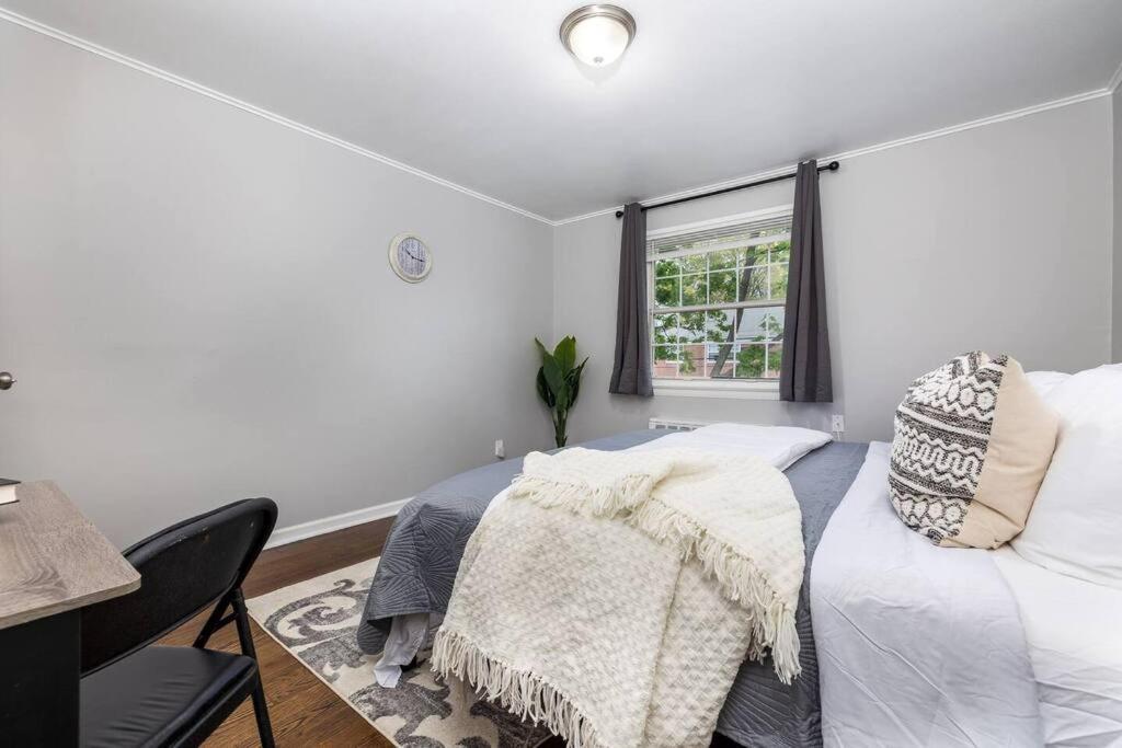 Queen Bed In *